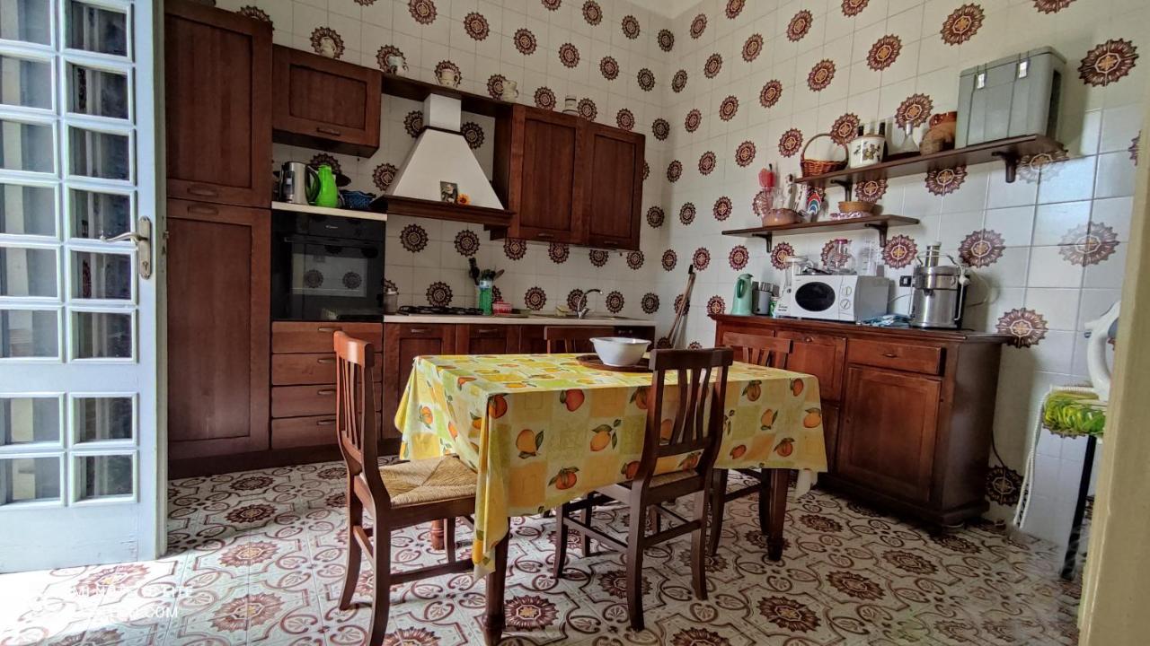 Casa Resci - Dimora Del 1884 Bed and Breakfast Tricase Exterior foto